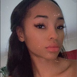 Meet your Posher, Brandi